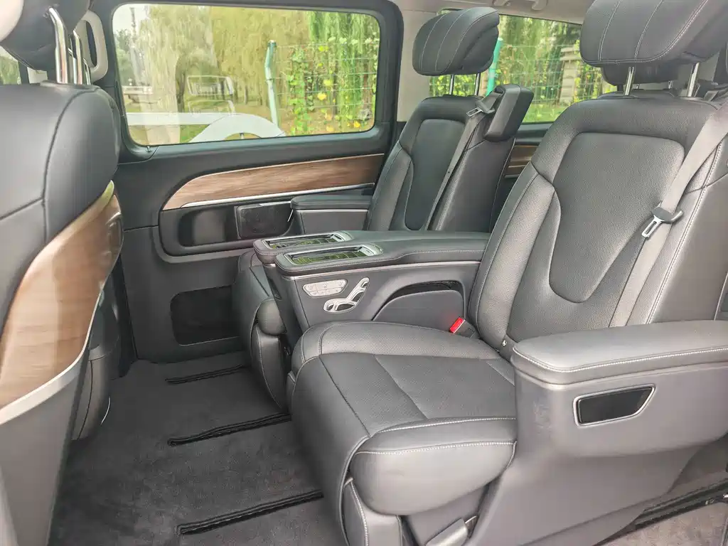Mercedes-Benz V-Class — миниатюра 8