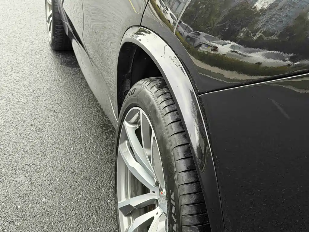 BMW X5 (Import) — миниатюра 17