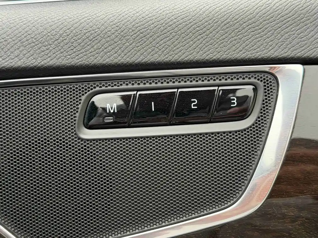 Volvo XC90 — миниатюра 14