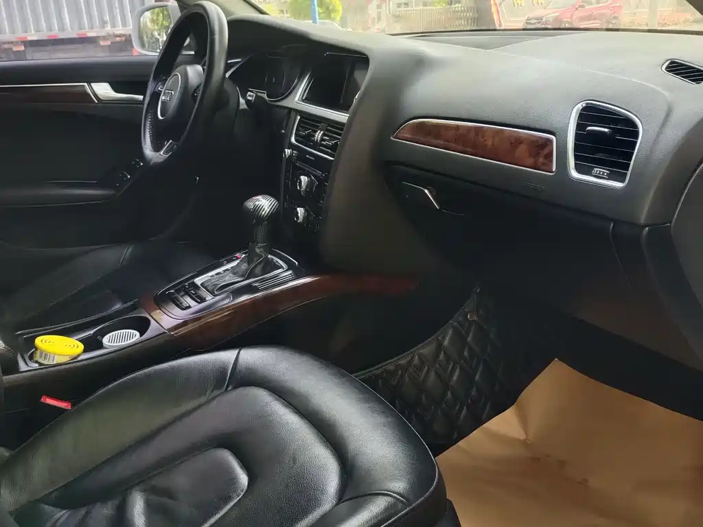 Audi A4L — миниатюра 6