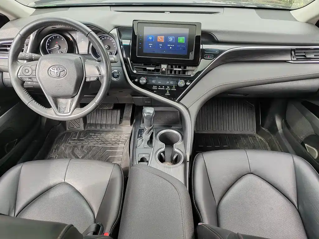 Toyota Camry — миниатюра 7