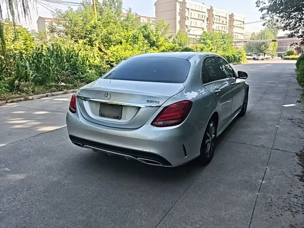 Mercedes-Benz C-Class — миниатюра 7