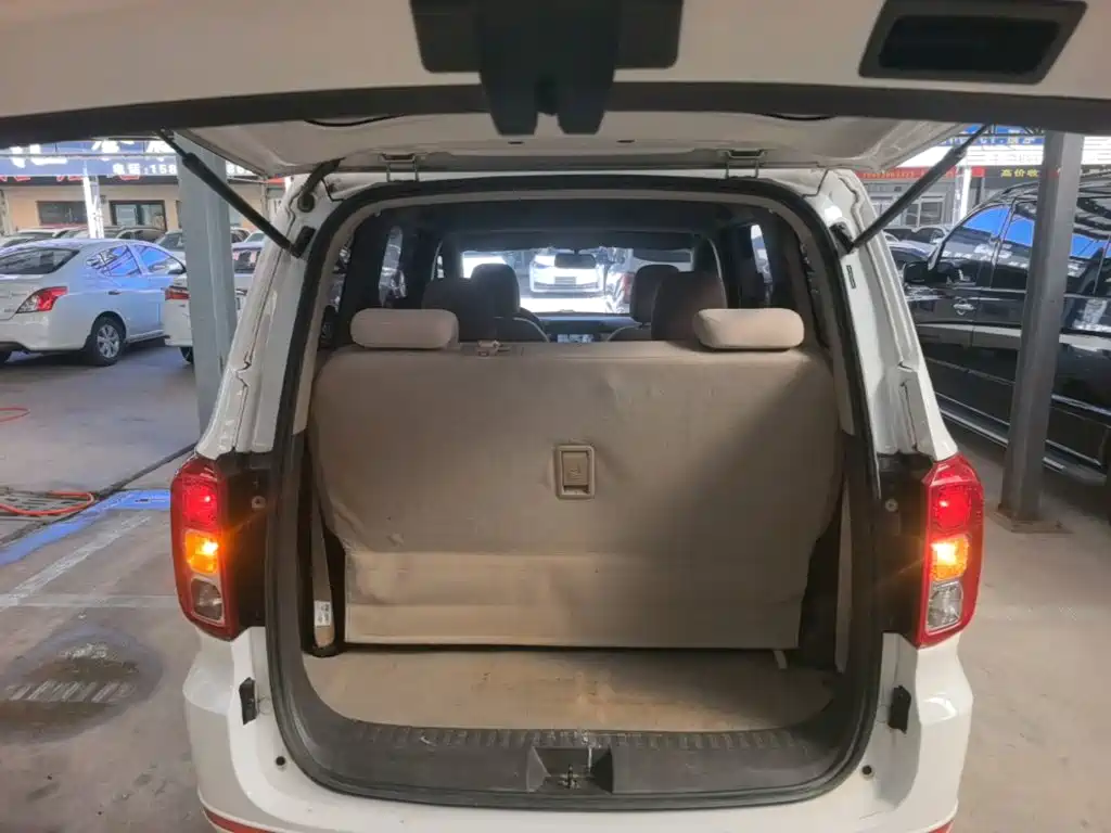 Wuling Hongguang — миниатюра 19