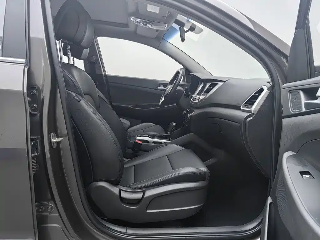 Hyundai Tucson — миниатюра 23