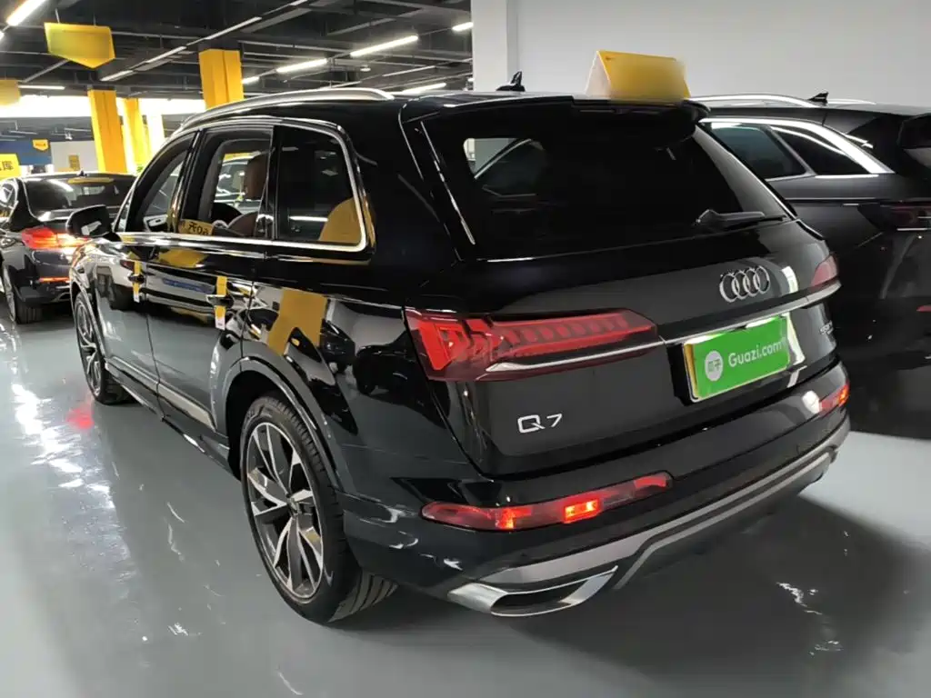 Audi Q7 — миниатюра 5