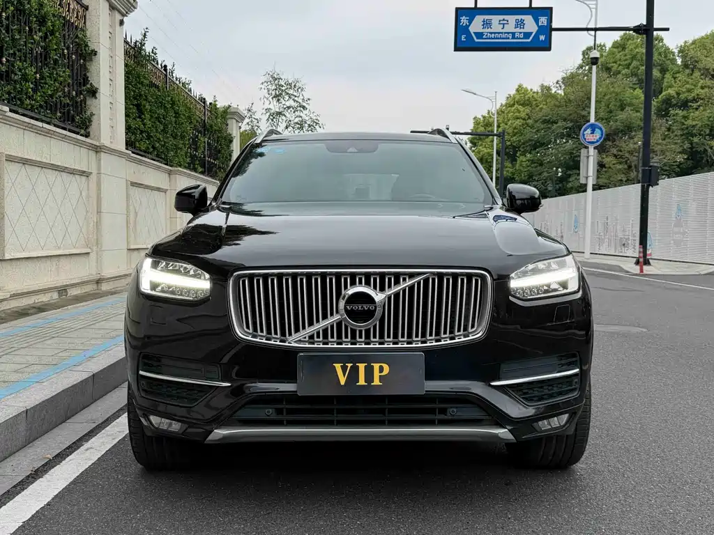 Volvo XC90 — миниатюра 2