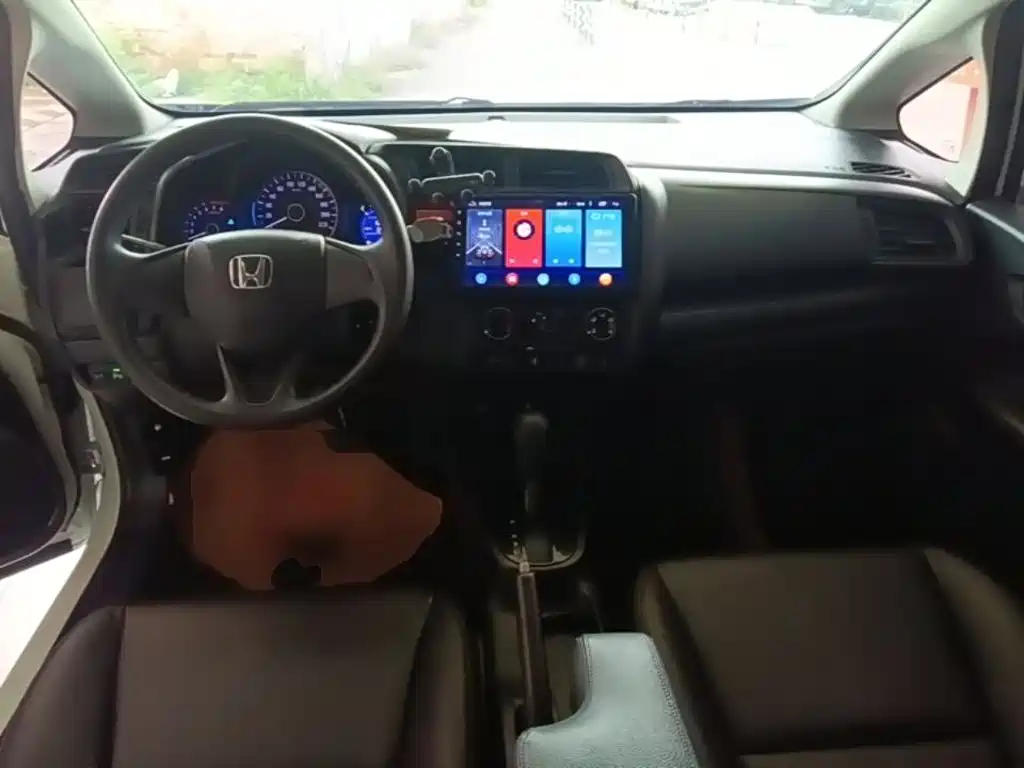 Honda Fit — миниатюра 10