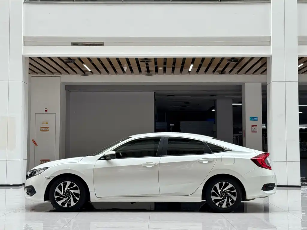 Honda Civic — миниатюра 8