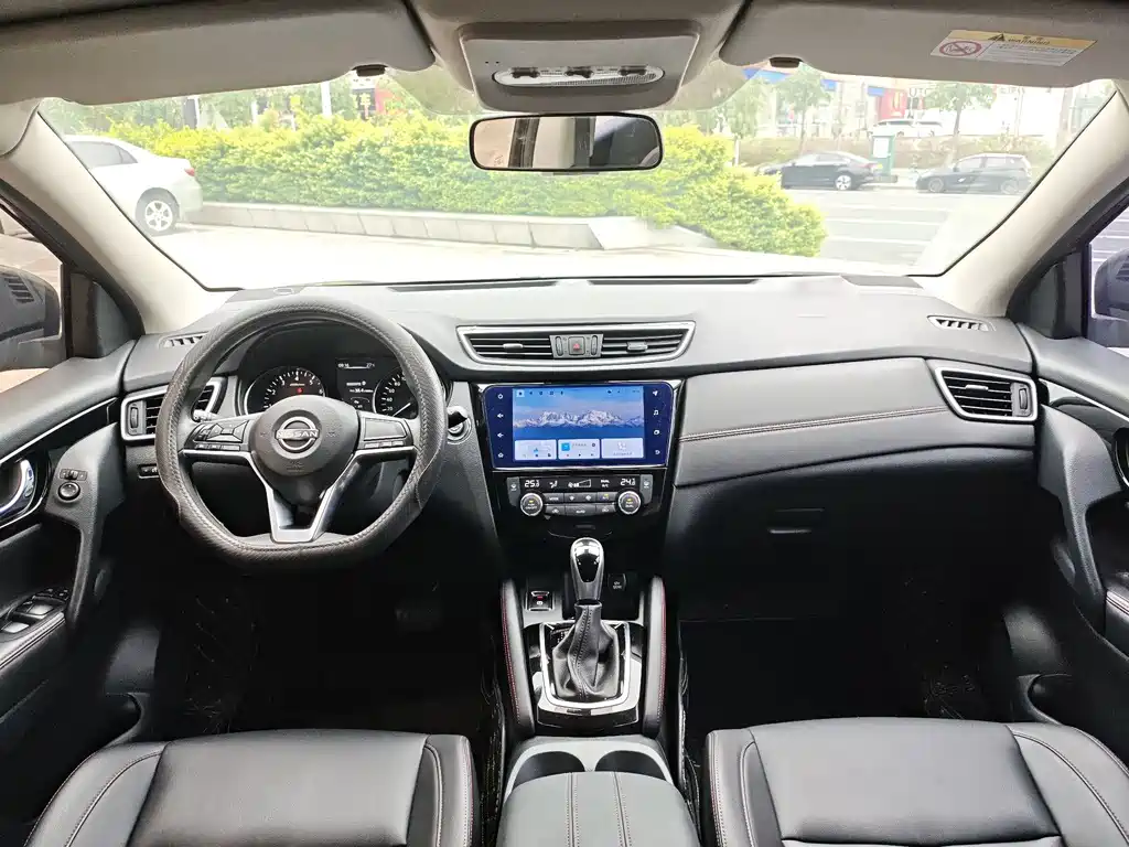 Nissan Qashqai — миниатюра 7