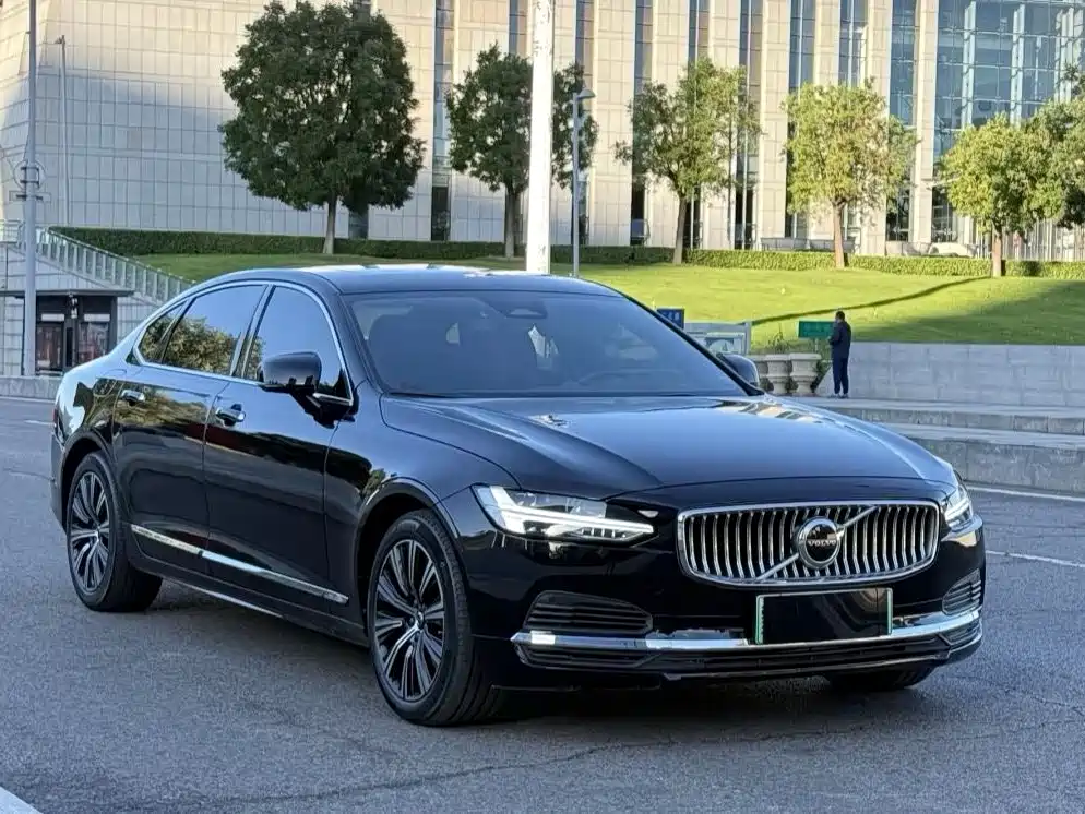 Volvo S90 PHEV — миниатюра 3