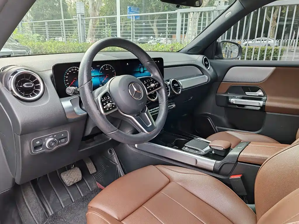 Mercedes-Benz GLB — миниатюра 15