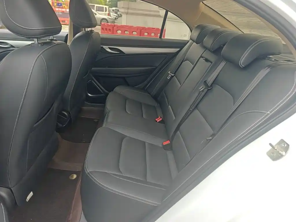 Geely Emgrand — миниатюра 17