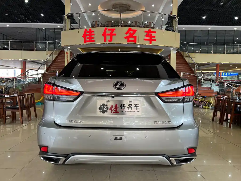 Lexus RX — миниатюра 5