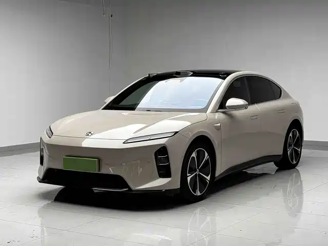 NIO ET5