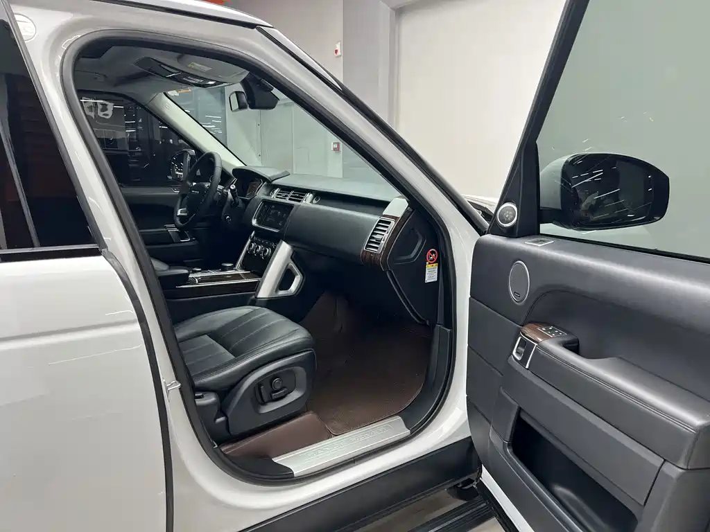 Land Rover Range Rover — миниатюра 16