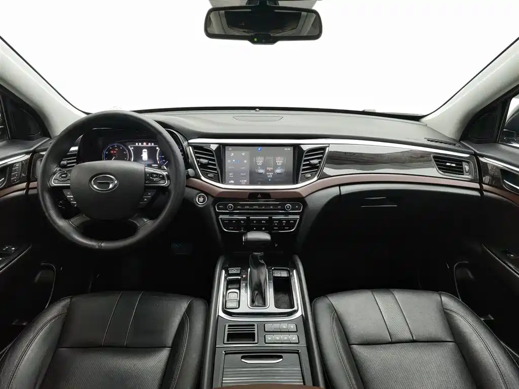 GAC GS8 2017 320T Luxury Smart Connect ( мест)