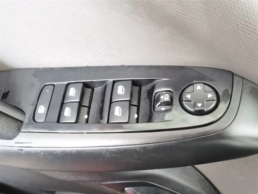 Citroen C4 Picasso — миниатюра 9