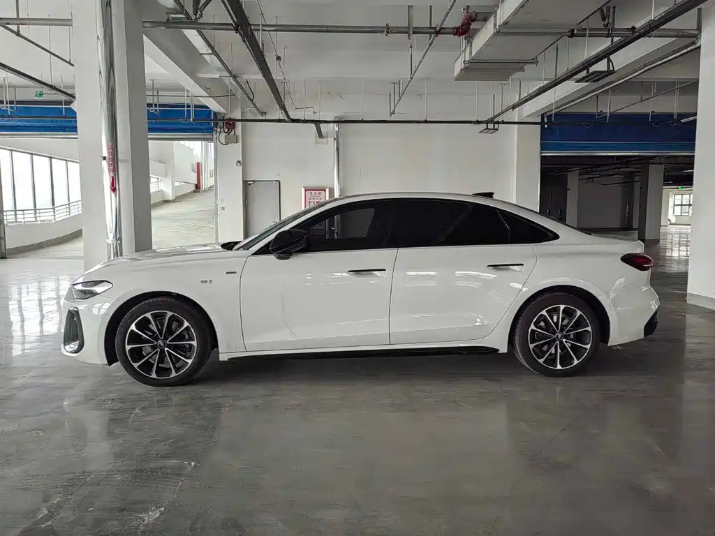 Audi A5L — миниатюра 6