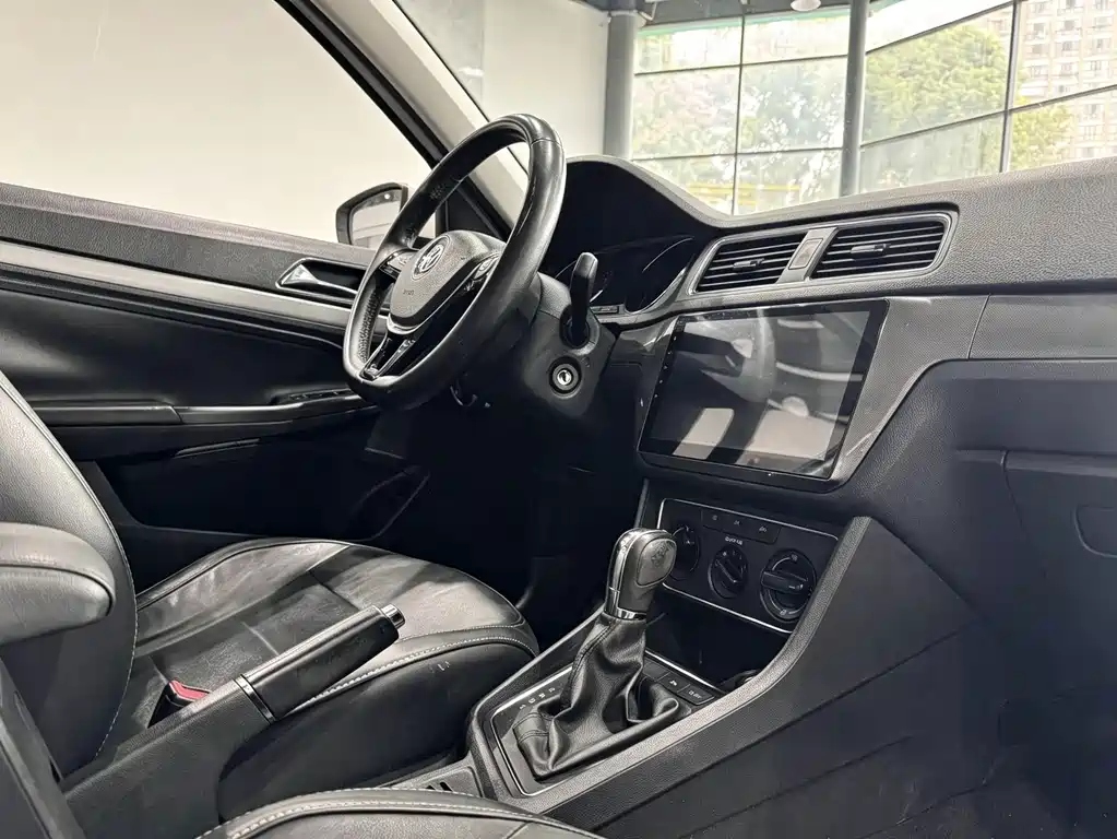 Volkswagen Lavida — миниатюра 12