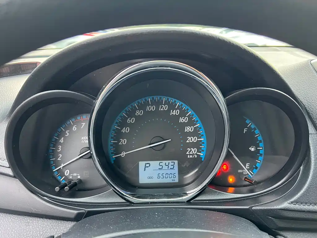 Toyota Yaris L — миниатюра 9