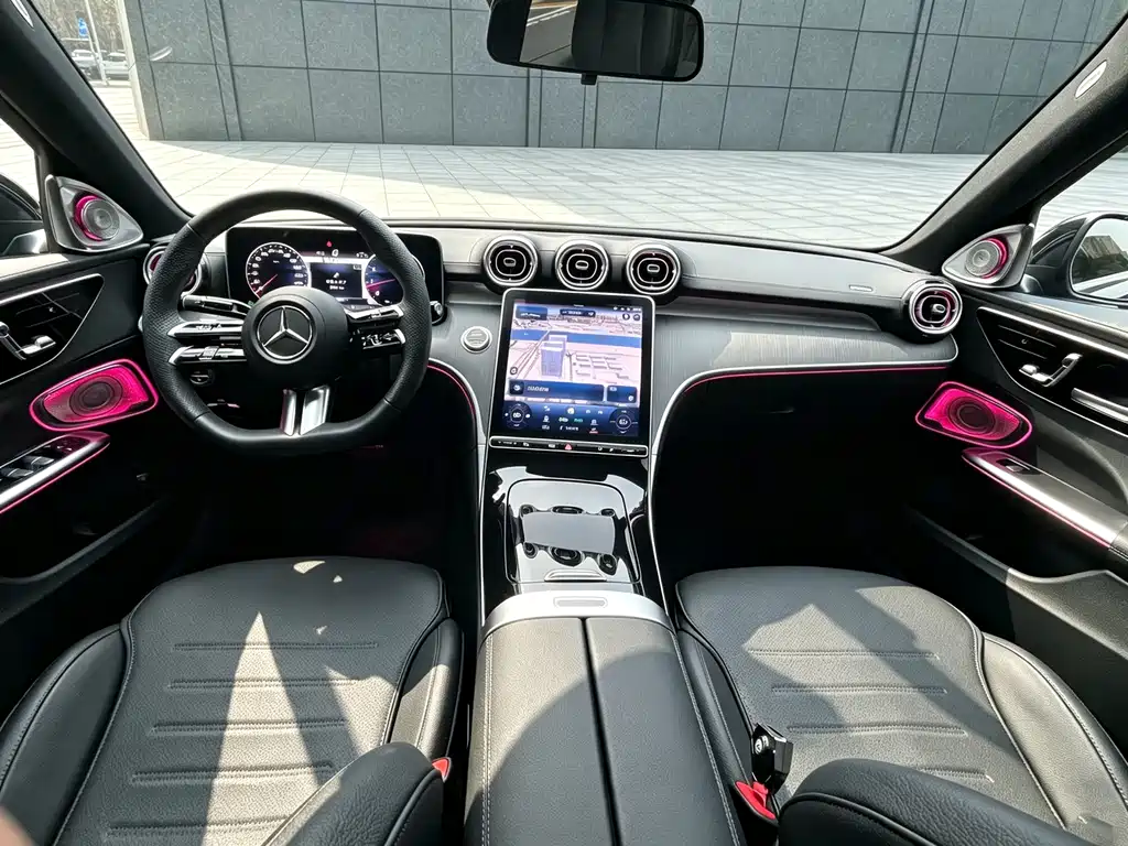 Mercedes-Benz C-Class — миниатюра 8