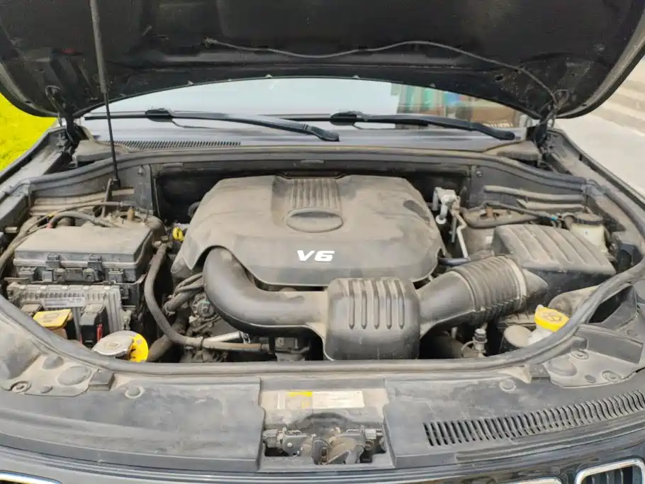 Jeep Grand Cherokee (Import) — миниатюра 10