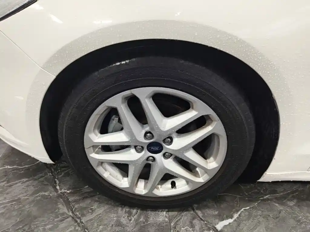 Ford Mondeo — миниатюра 23