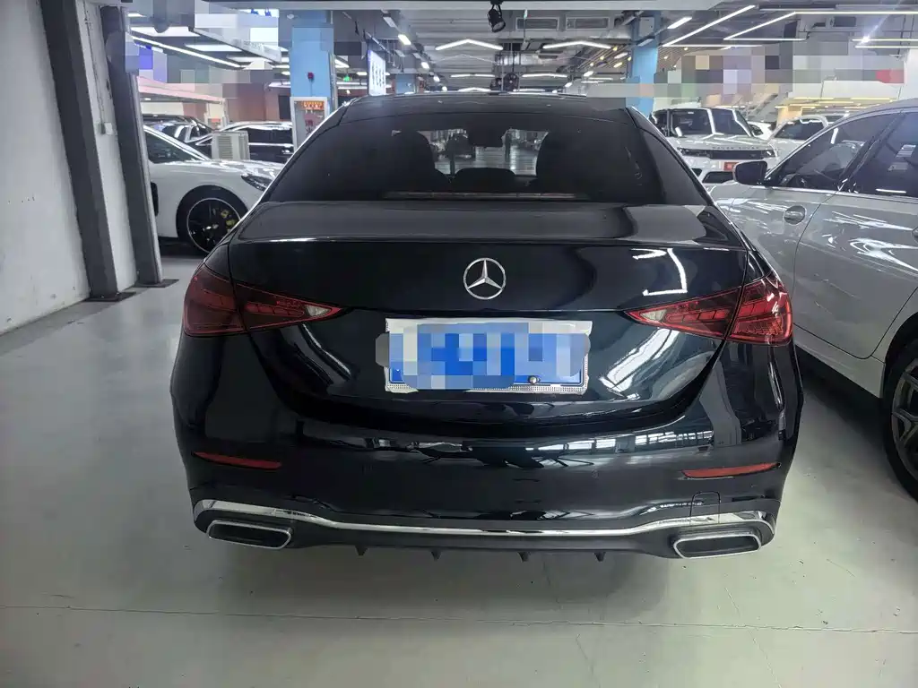 Mercedes-Benz C-Class — миниатюра 12