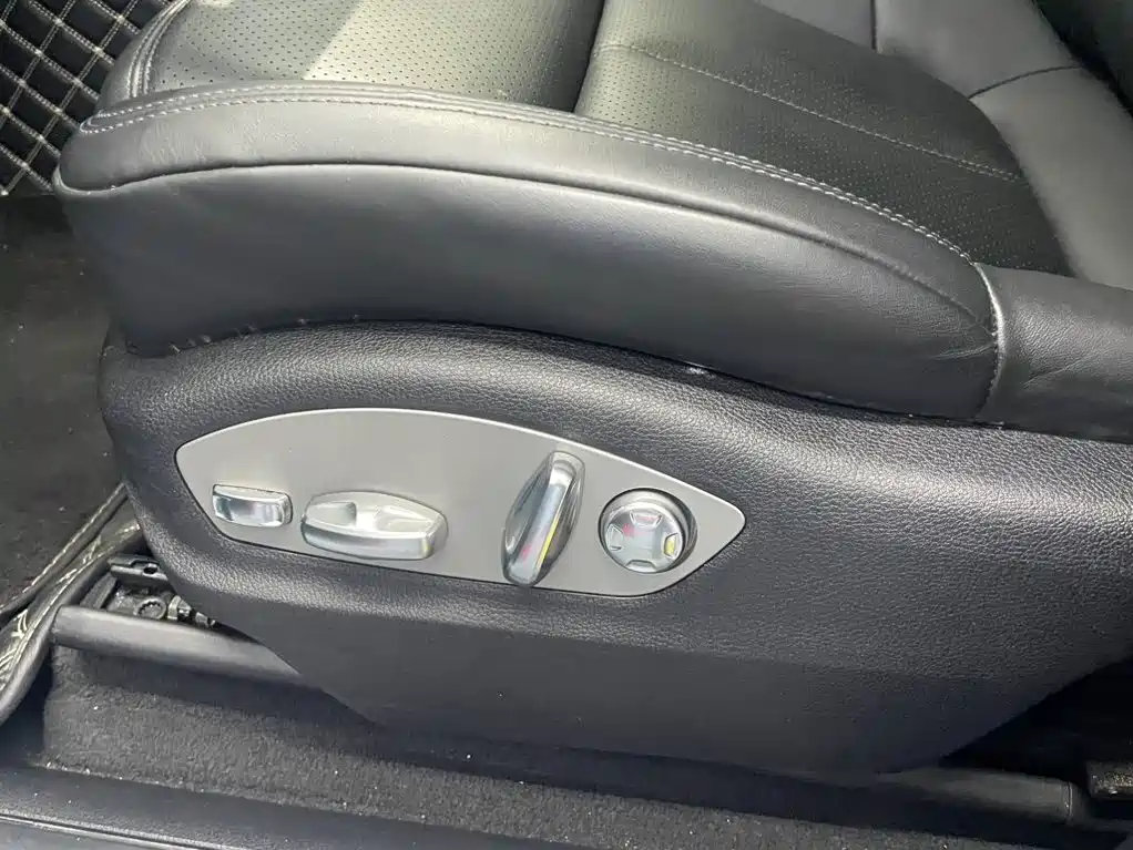 Porsche Macan — миниатюра 8