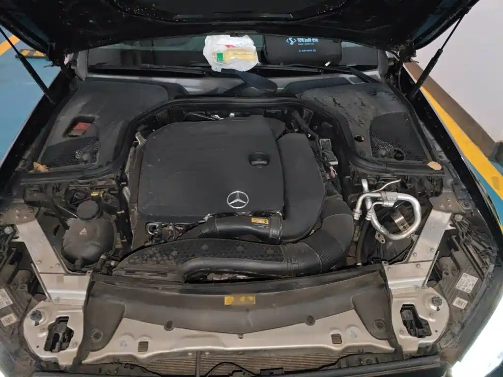 Mercedes-Benz E-Class — миниатюра 21