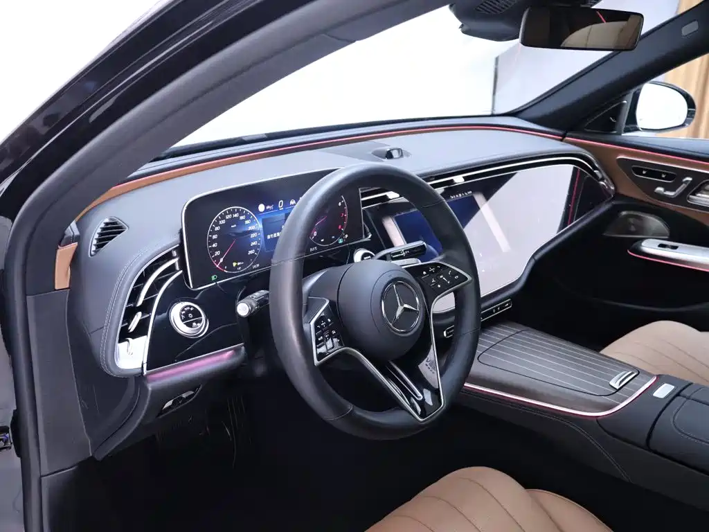 Mercedes-Benz E-Class — миниатюра 11