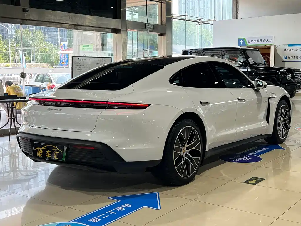 Porsche Taycan 2024 Taycan 4