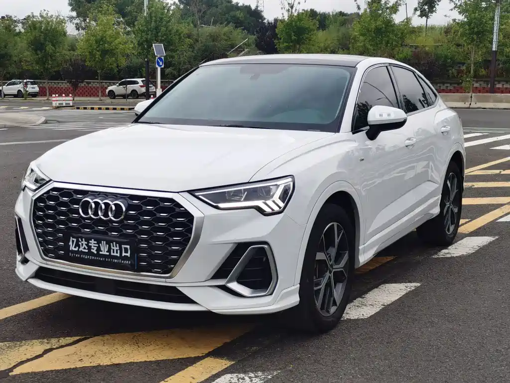 AUDI  Q3 SPORTBACK