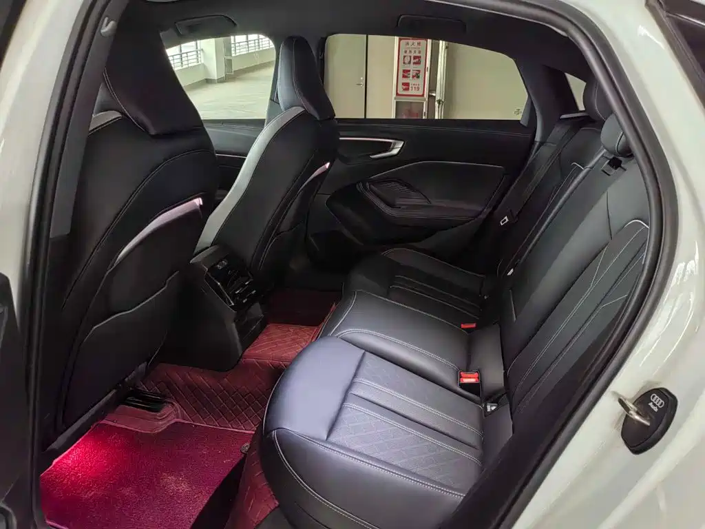 Audi A5L — миниатюра 9