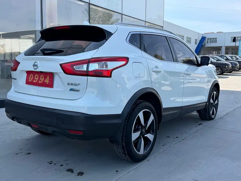 Nissan Qashqai — миниатюра 9