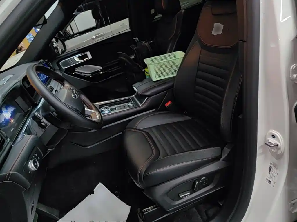 Ford Explorer — миниатюра 15