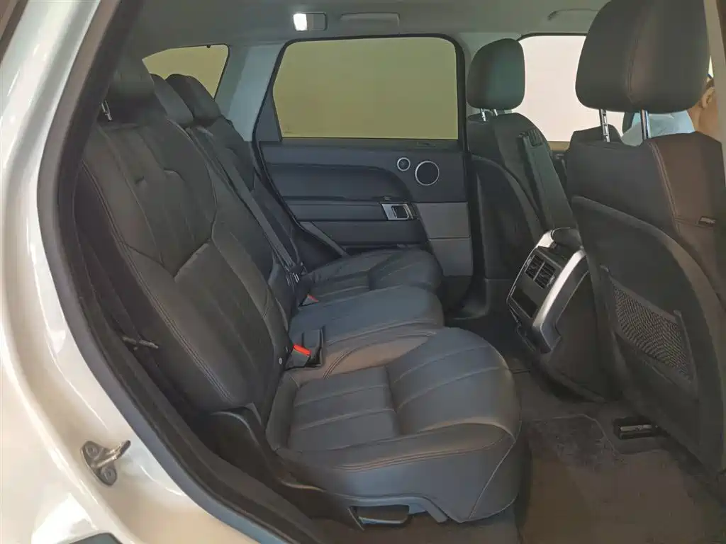 Land Rover Sport — миниатюра 6