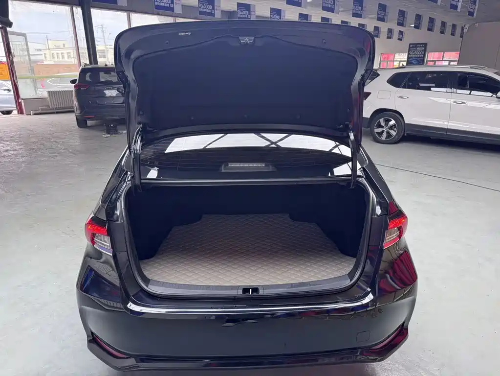 Toyota Corolla — миниатюра 14