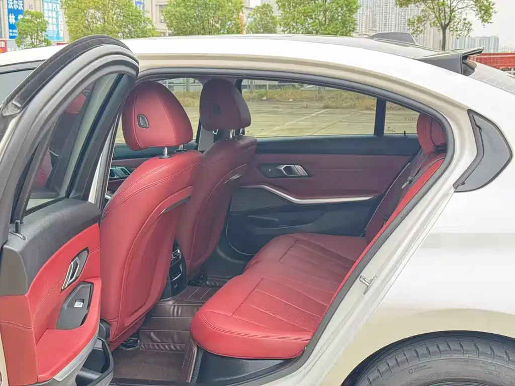 BMW 3 Series — миниатюра 7