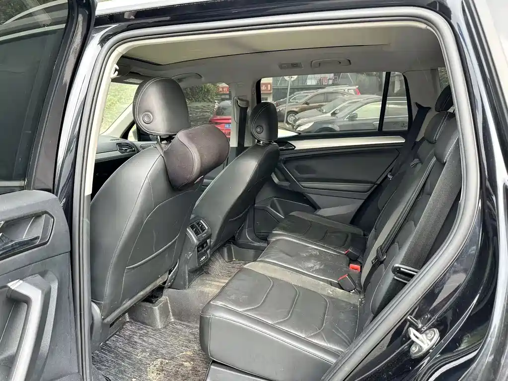 Volkswagen Tiguan L — миниатюра 8