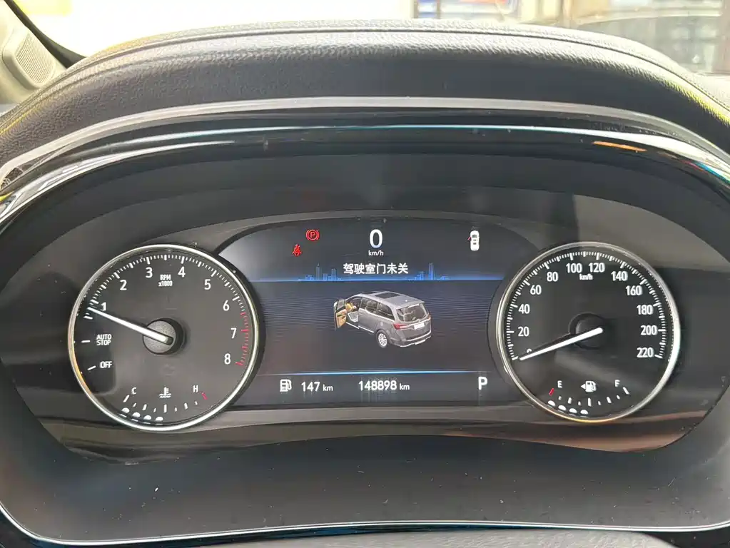 Buick GL8 — миниатюра 3