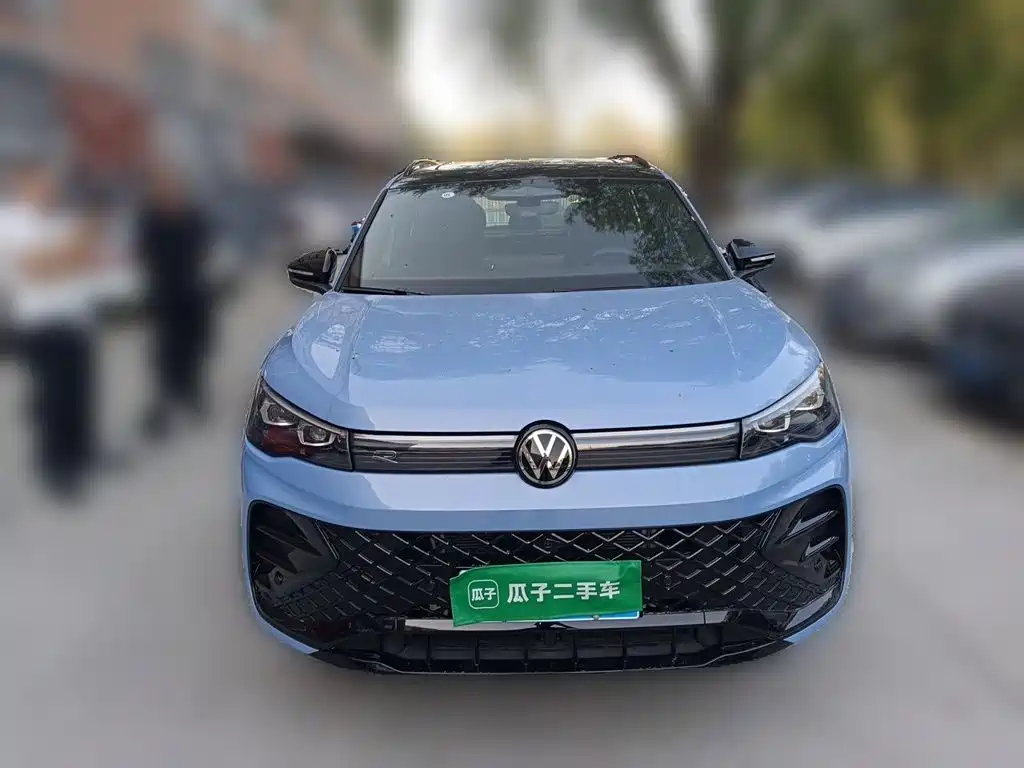 Volkswagen Tiguan L — миниатюра 2