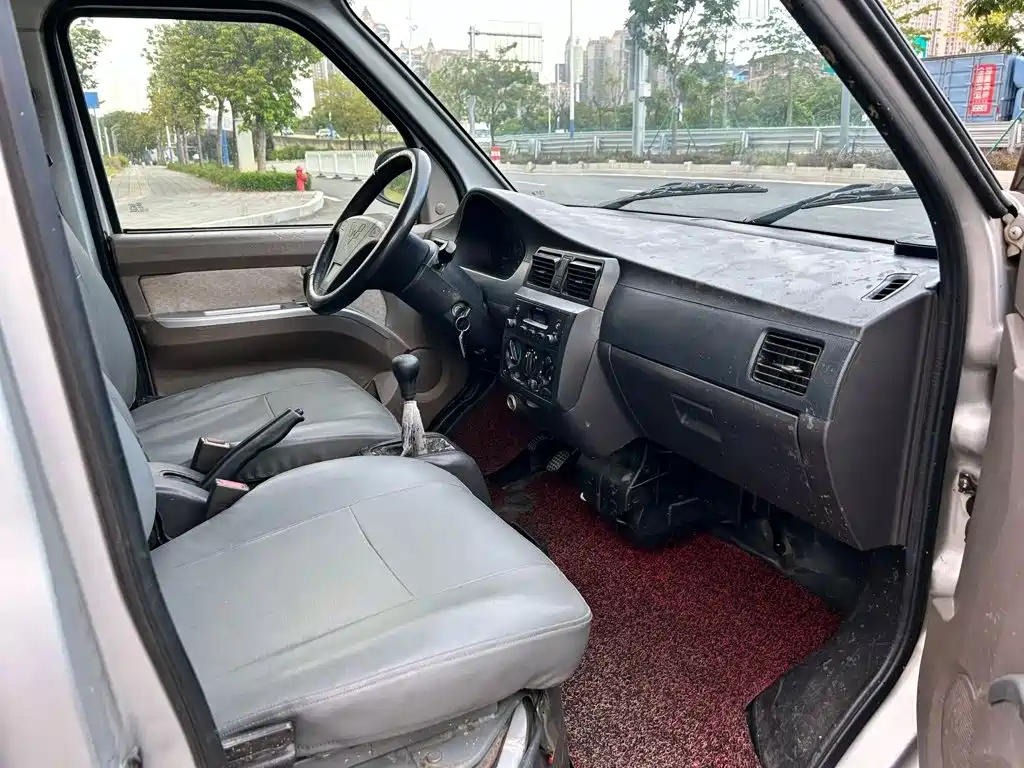 Wuling Rongguang — миниатюра 7