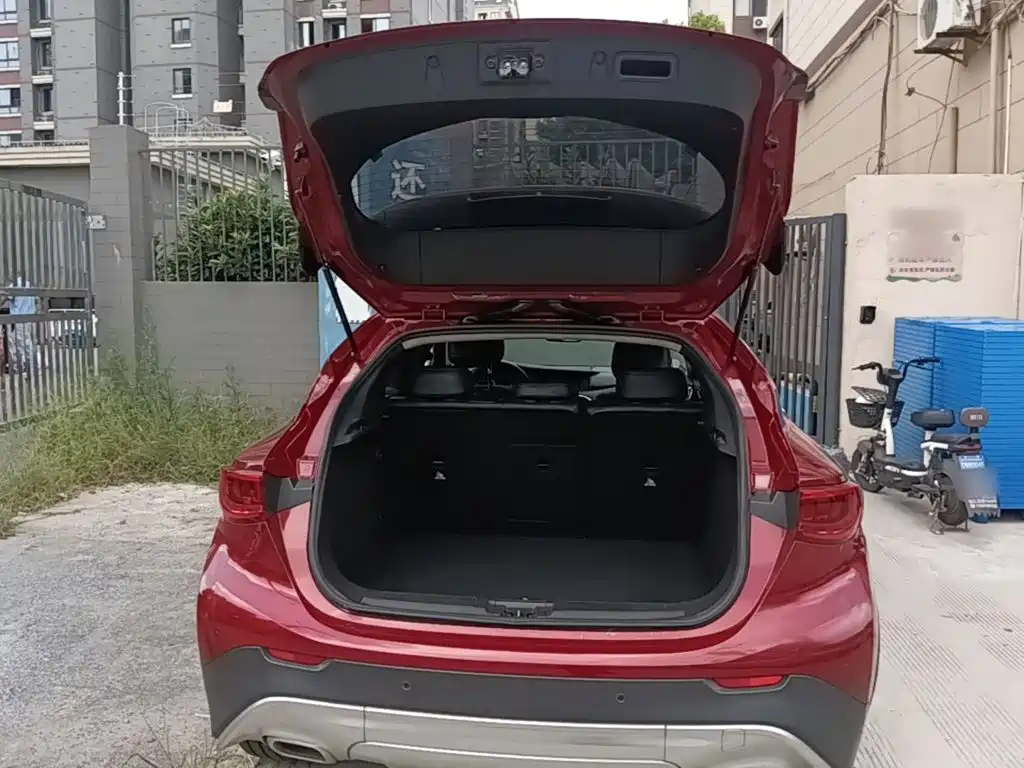 Infiniti QX30 — миниатюра 19