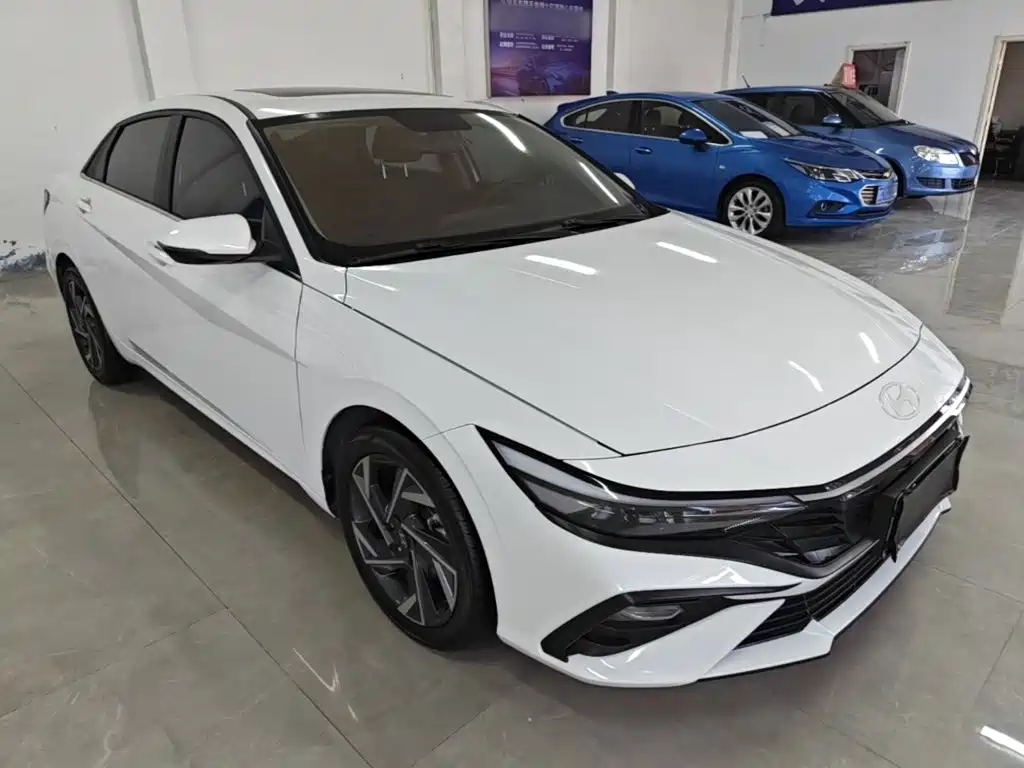 Hyundai Elantra — миниатюра 4