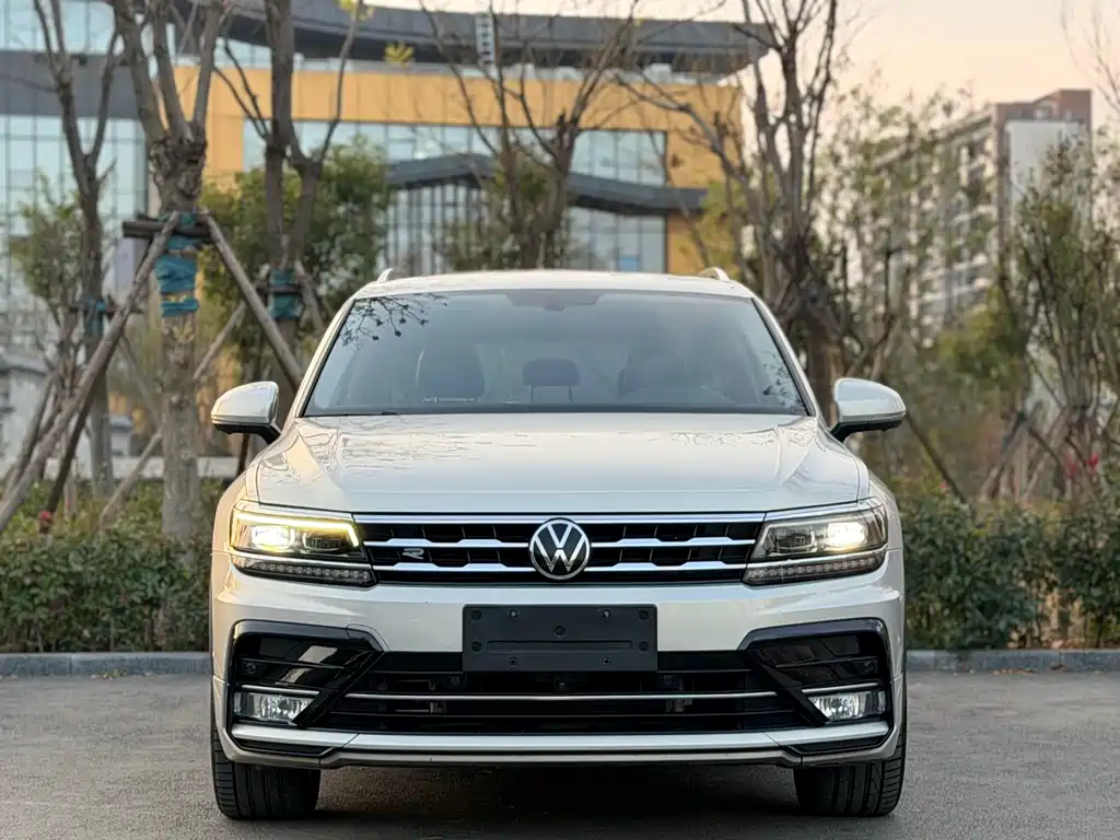 Volkswagen Tiguan L L 2021 330TSI AT R-Line Flagship