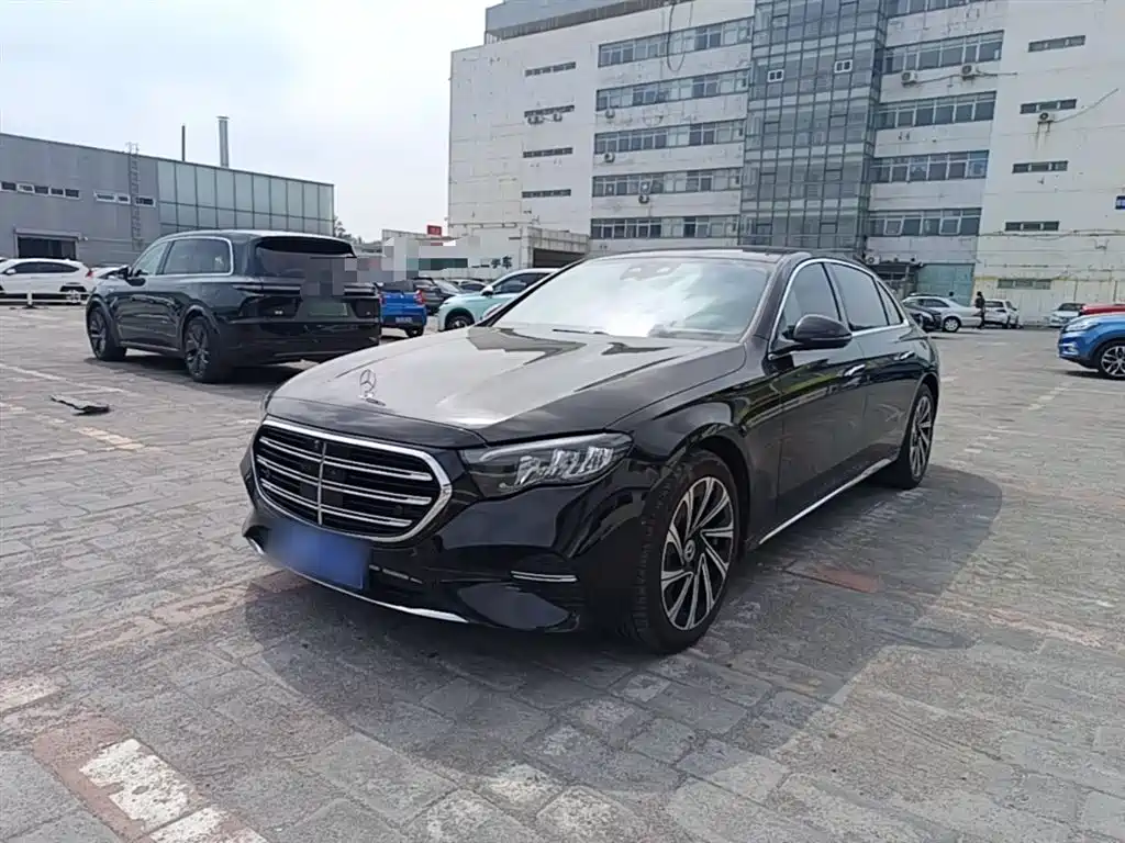 Mercedes-Benz E-Class 2024