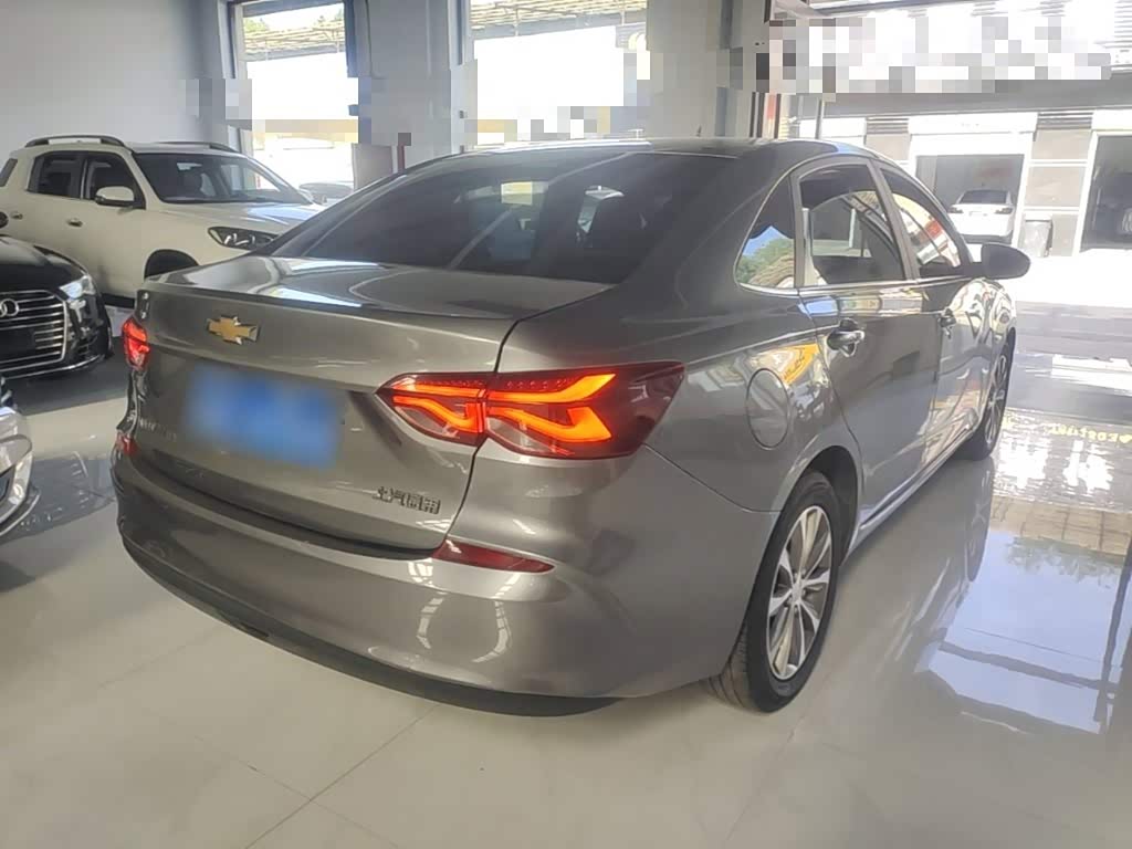 Chevrolet Monza 1.5 л 2021 г. Серебристо-серый, пробег 47800 км