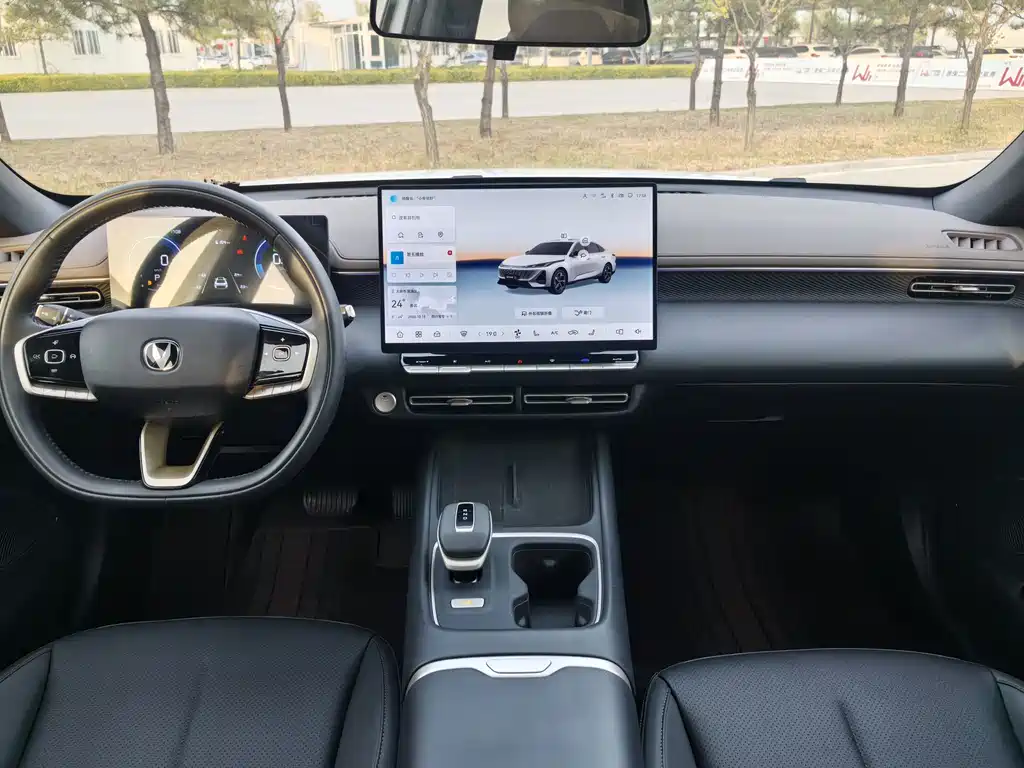 Changan Eado — миниатюра 5