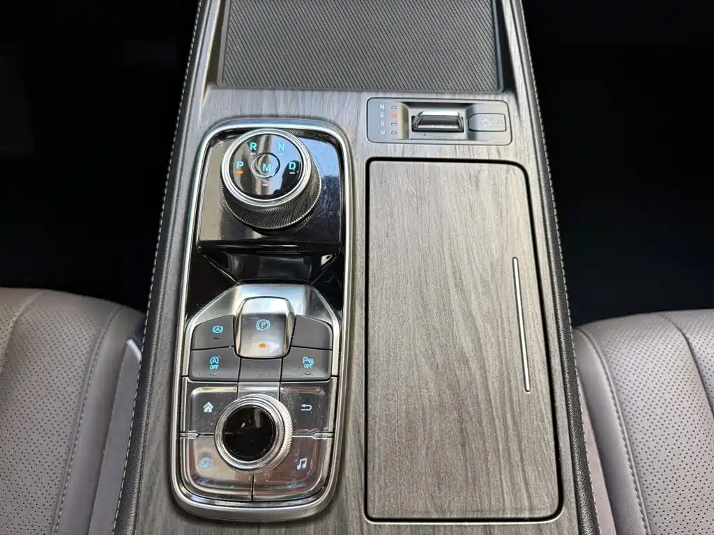 Ford Equator — миниатюра 15